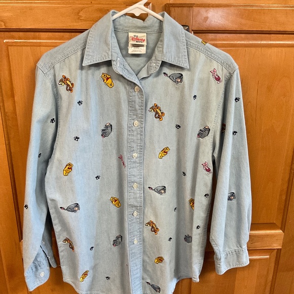 Disney Tops - Disney shirt